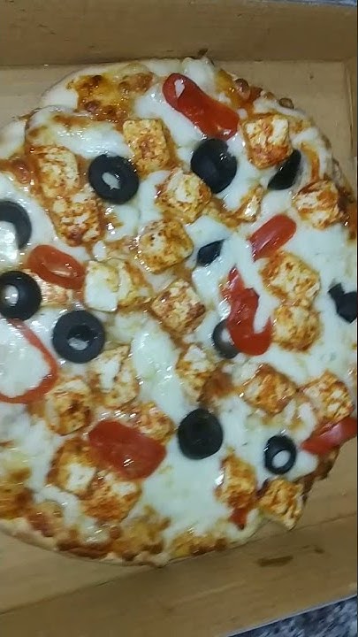 sudhir_chef's tweet card. Peri Peri paneer pizza