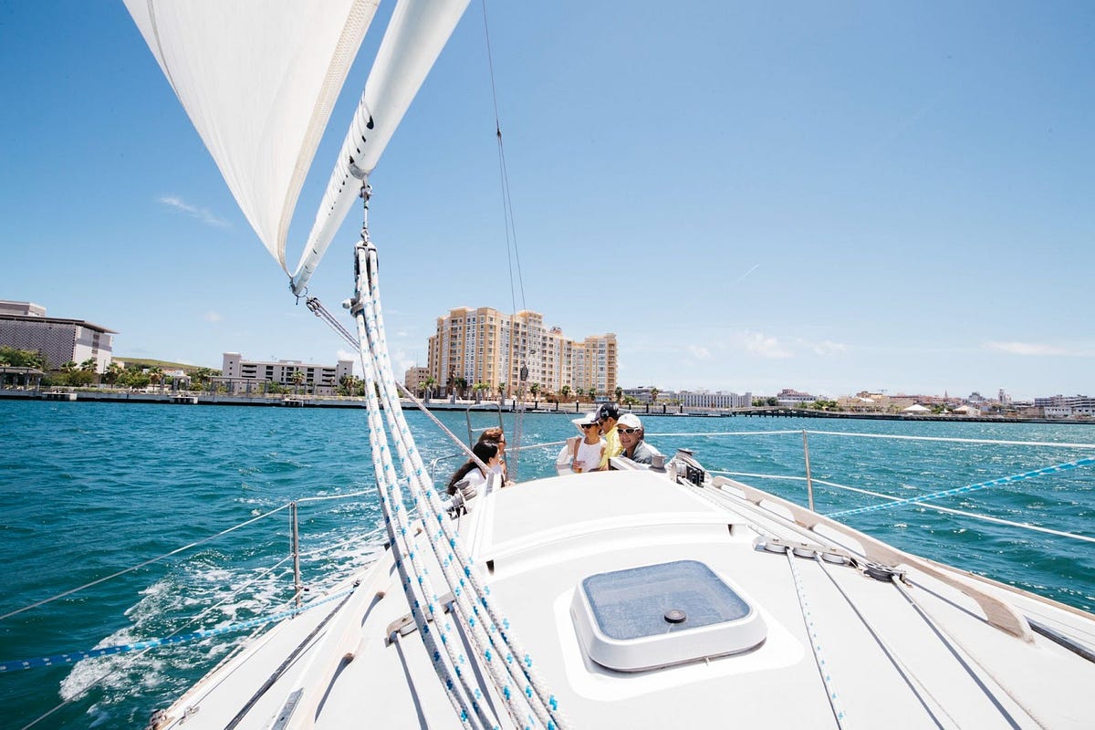 K8sArchitect's tweet card. How to achieve high availability with distributed databases on Kubernetes