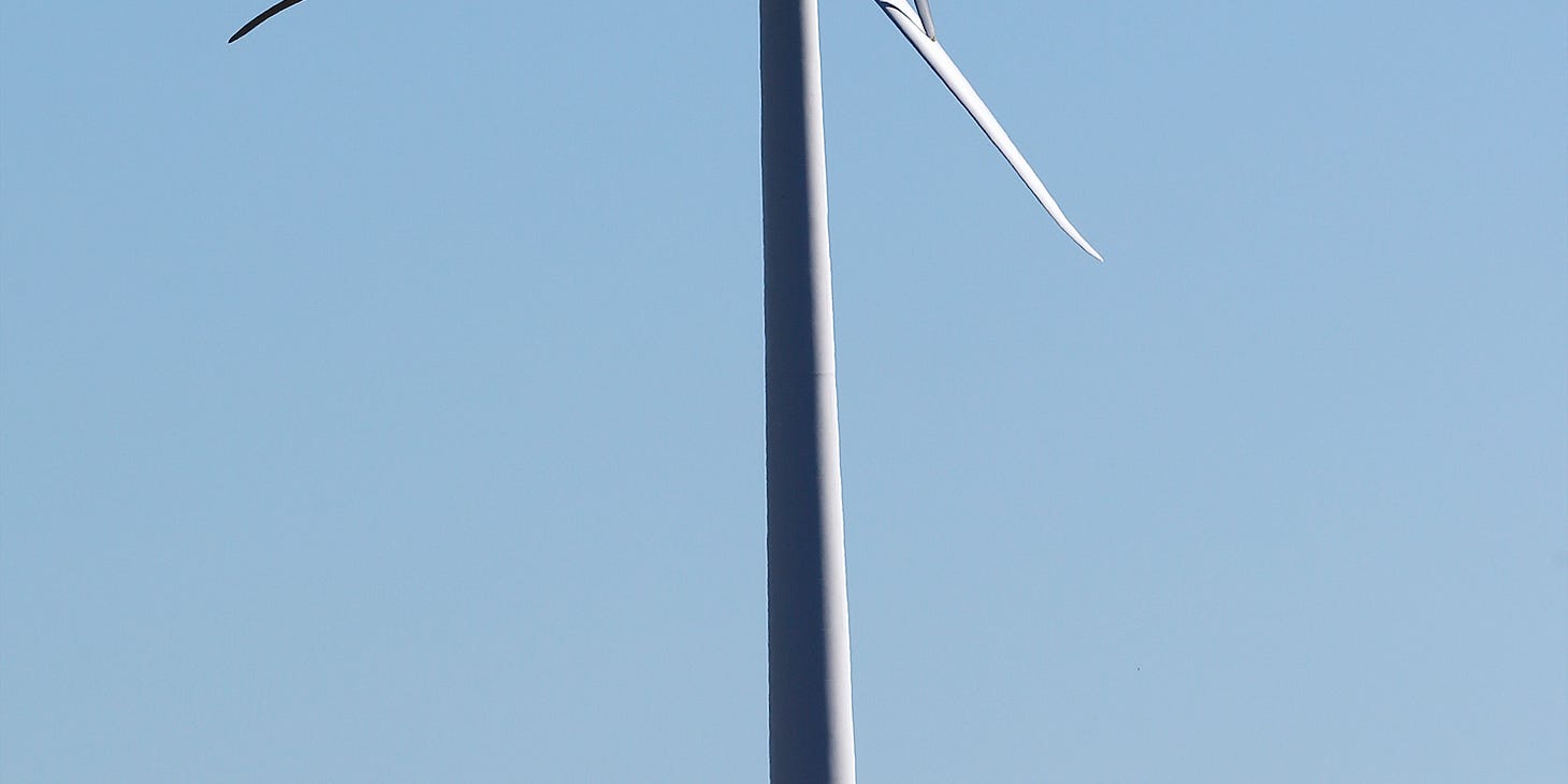 WindDatabase's tweet card. One turbine damaged