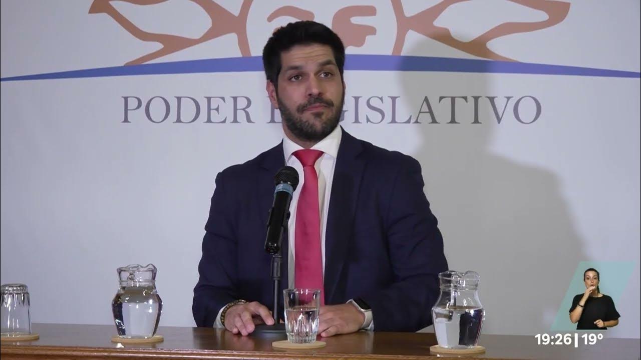 Dedosuy's tweet card. Denuncia contra el senador colorado Andrés Ojeda por supuesta...