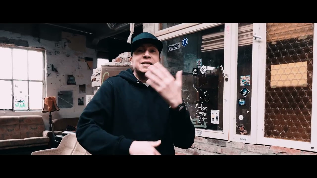 insommagsince96's tweet card. Authentic true school ambiance is strong on this Pushing Buttons styled piece shot in Germany. M Dot and Plastic_tfm amp the screen with dynamite bars on “Verbal acrobatics.”