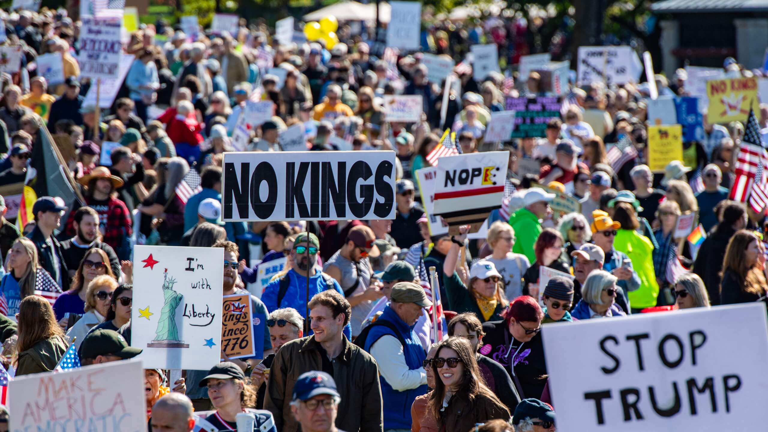 takipling's tweet card. So-called King, Donald Trump, ran in two contested Republican primaries. He ran three times in a general election. He was elected twice, and his party recently won a Republican Congress. In contrast…