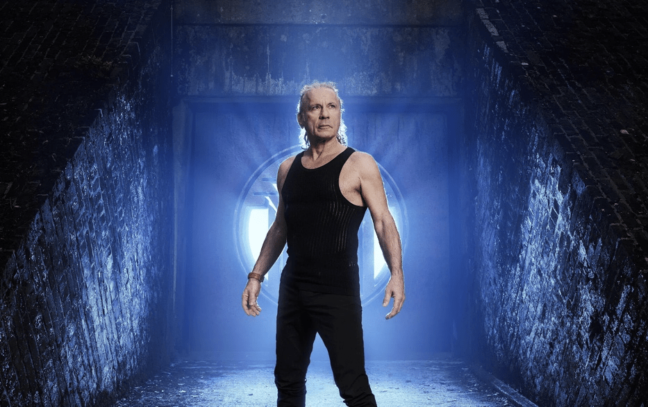 Error404Fr's tweet card. Bruce Dickinson, après une longue gestation, accompagné de son co-auteur Roy Z, nous livre son nouvel album solo.