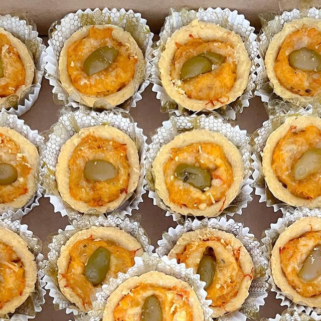 FuxicodeMulher1's tweet card. Delícias da Célia (@deliciasdacelia_rj) • Instagram photo