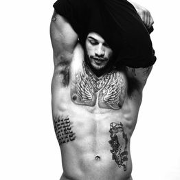 iamauthorjs's tweet card. Season 9: Episode 5 - "What Panties?"