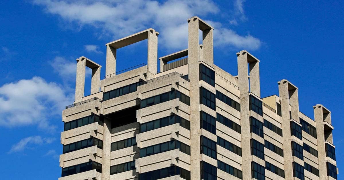 dronecoma's tweet card. Dallas’ Brookhollow Plaza didn’t revolutionize high-rise construction as its creators had hoped, but it is concrete evidence of architect Paul Rudolph’s genius.