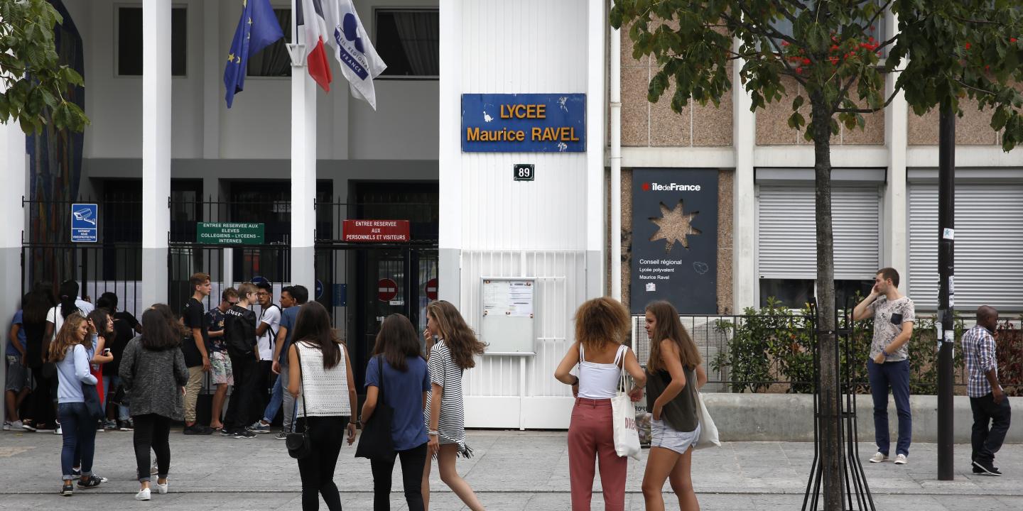 Formeoz's tweet card. Mattea Battaglia et Aurélie Collas, journalistes éducation au « Monde », ont répondu aux questions des internautes sur les résultats de l’enquête PISA publiée mardi.