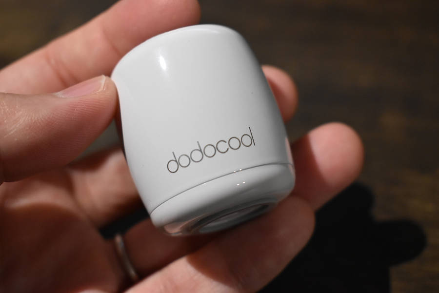 dodocoolJapan's tweet card. ※dodocool様よりサンプル品を提供いただきました。ありがとうございます！ dodocoolのBluetoothスピーカーを入手しましたのでレビューしていきます。 第一印象「めっちゃ小さっッ！！」です。 icon-comments-o追