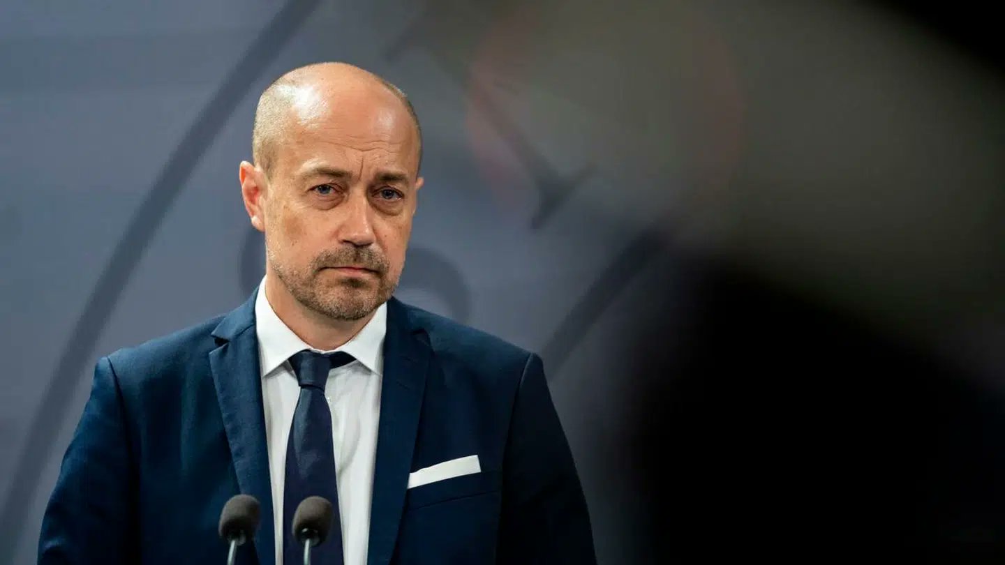 jacobjensenMF's tweet card. Magnus Heunicke og familie chikaneret på åben gade: 'Skam dig, skide mordersvin'