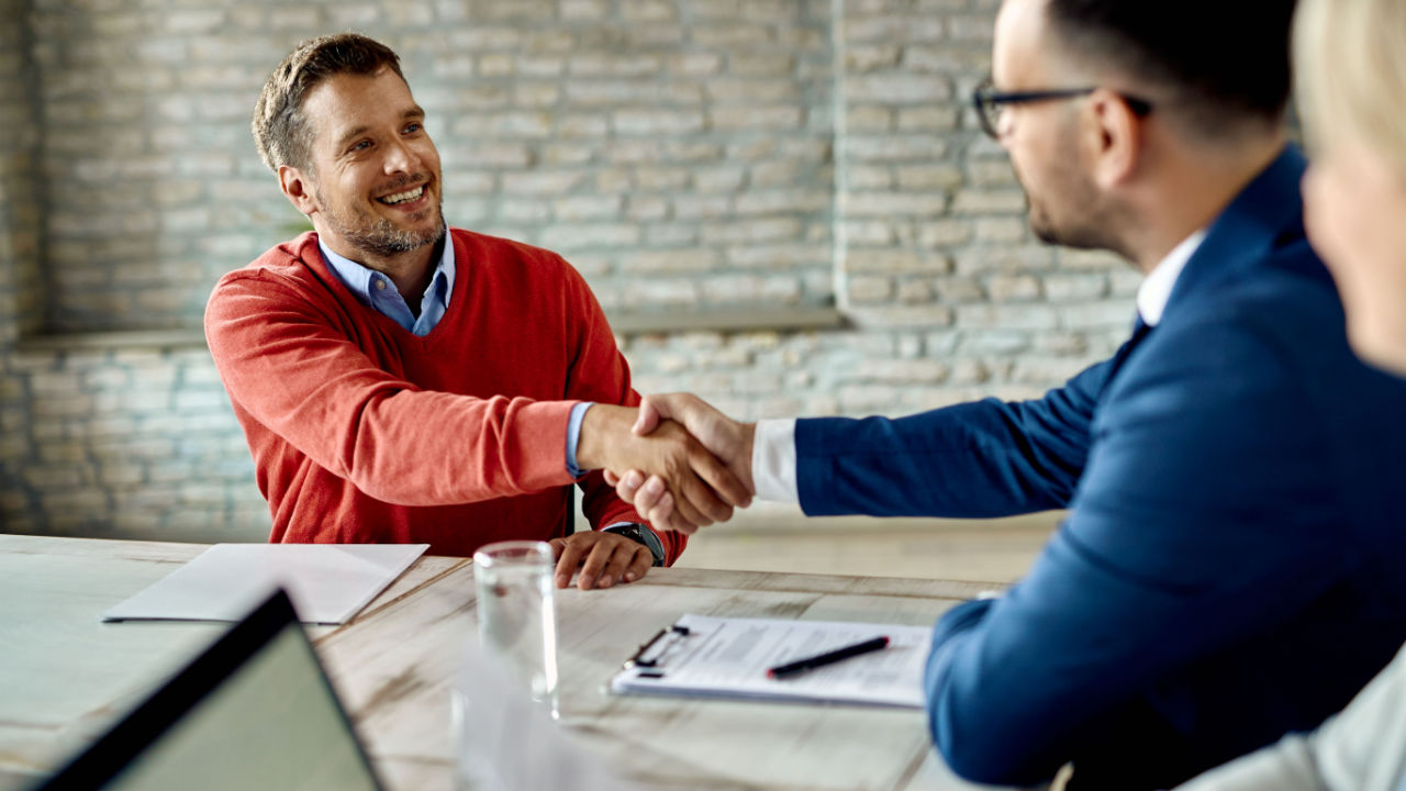 devrajreddy's tweet card. It's not easy being seen - especially if you're recruiting talent for specific roles. Learn how to source passive candidates of the highest quality with these 5 strategies. Read more here.