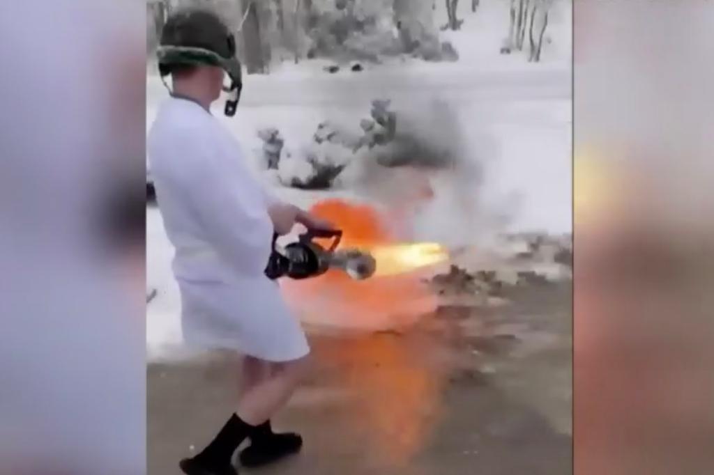 rafaelduarte82's tweet card. It’s a surefire way to break the ice. A Kentucky man was filmed using a flamethrower to clear snow from his driveway while apparently dressed up as the character cousin Eddie from the Yule...