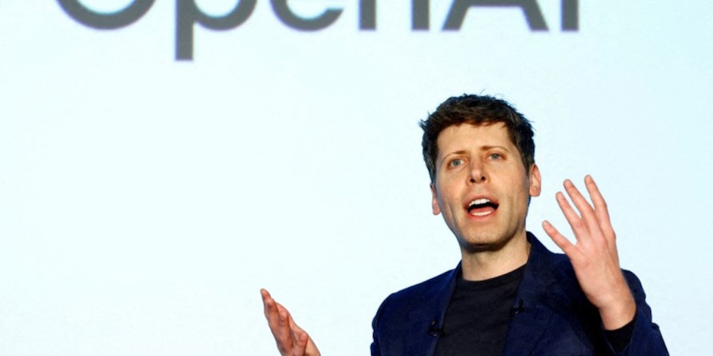 learnhackai's tweet card. El director ejecutivo de OpenAI anticipa que los sistemas automatizados superarán pronto a los humanos en rapidez y eficacia pero que el factor humano será clave para campos como la medicina