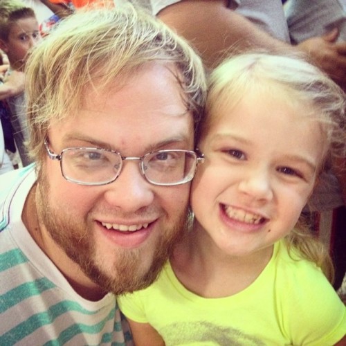 getdapper's tweet card. Daughter captured. Ransoming her for an awesome summer vacation. We may parlay and negotiate her release over tea and cookies. #PirateDad