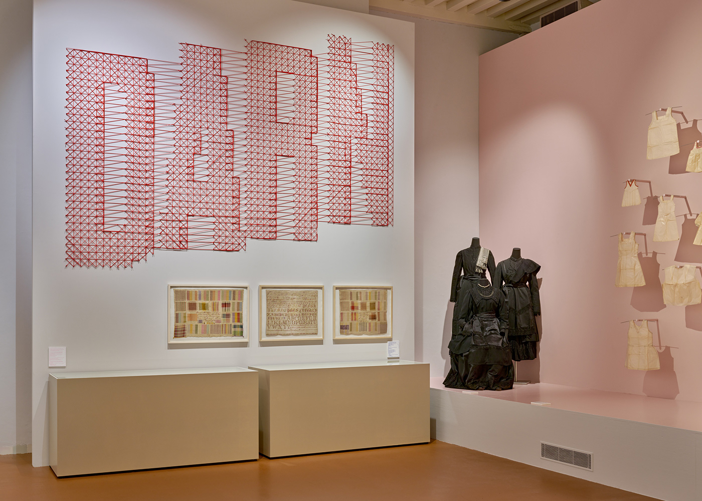 saurospagnol's tweet card. Campaign and Exhibition identity for DARN at Zeeuws Museum.