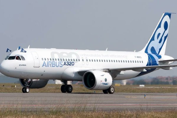 Vijayavani_Digi's tweet card. ನವದೆಹಲಿ: ಮುಂದಿನ ಎರಡು-ಮೂರು ದಿನಗಳವರೆಗೆ ಭಾರತದಲ್ಲಿ 350ಕ್ಕೂ ಹೆಚ್ಚು ವಿಮಾನಗಳನ್ನು ಸ್ಥಗಿತಗೊಳಿಸಲಾಗುವುದು ಎಂದು ಶನಿವಾರ ವರದಿಯಾಗಿದೆ.