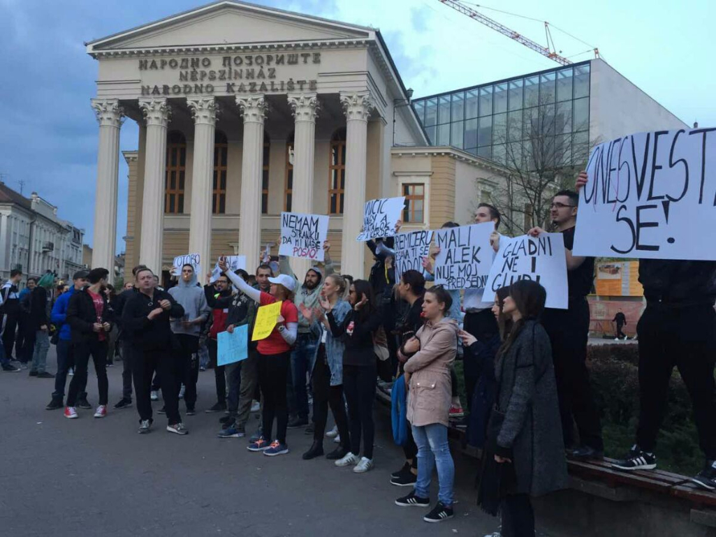 benj0c's tweet card. Na  Facebook stranici Protesta protiv diktature objavljeni su zahtevi koji se traže i stoji naznaka da se Subotica pridružuje protestima studenata i građana u celoj zemlji, do njihovog ispunjenja....