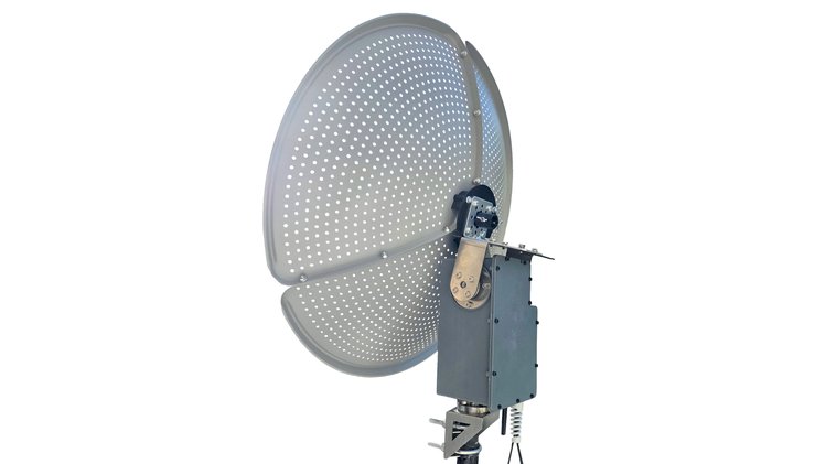 rtlsdrblog's tweet card. A motorized antenna rotator engineered for the Discovery Dish