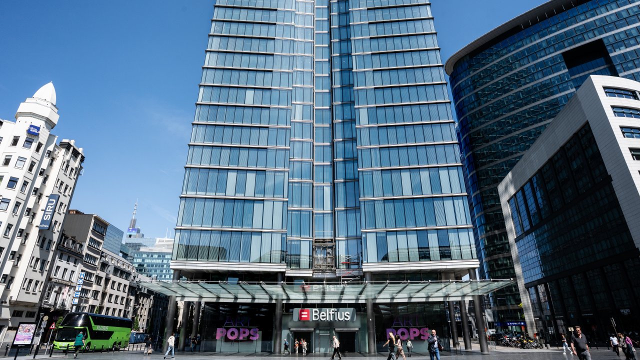 CScharffLEcho's tweet card. On s’attendait à un feu vert à la vente de 20 à 30% du capital de Belfius dans la foulée du conclave budgétaire. Mais le président du MR privilégie toujours l’option Ethias.