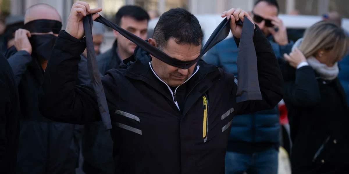 cvinclusie's tweet card. De NOS zet zich tijdens het EK extra in voor blinden en slechtzienden. De zender gaat tijdens het toernooi gebruikmaken van audiodescriptie, waardoor een groep van 300.000 mensen in Nederland goed...