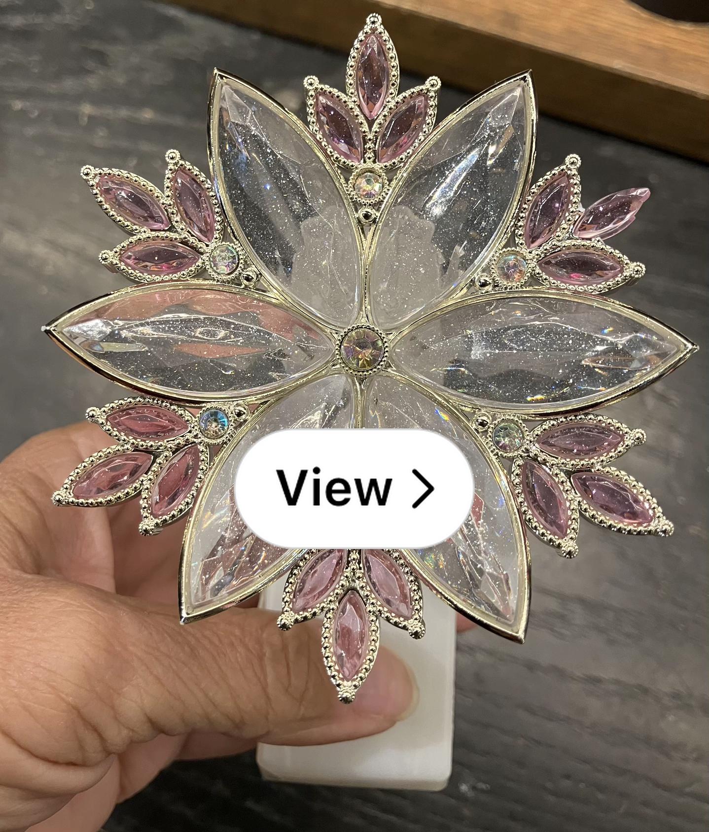 ladyladycoco10's tweet card. See the full post on Lemon8