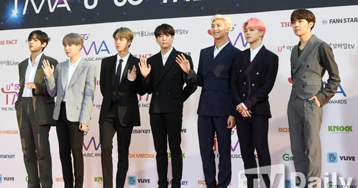 BIGHIT_MUSIC's tweet card. [티브이데일리 김예나 기자] ‘2019 소리바다 어워즈’에서 방탄소년단이 ‘올해의 아티스트’를 수상했다. '2019 소리바다 베스트 케이뮤직 어워즈'(2019 SORIBADA BEST K-MUSIC AWARDS, 이하 '2019 소리바다 어워즈') 2일차 본 시상식이 23일 저녁 서울 송파구 올림픽공원 KSPO DOME(체조경기장)에서 열렸다. 이날 진행