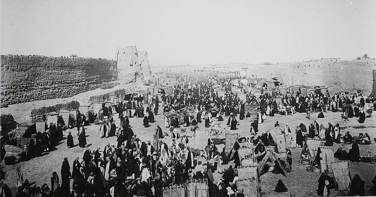 JESSSocStudies's tweet card. A collection of 130 rare images are on view at a new Abu Dhabi exhibition, and a two-day forum will be held in conjunction with the show