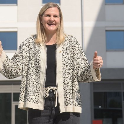 Tweet card summary image