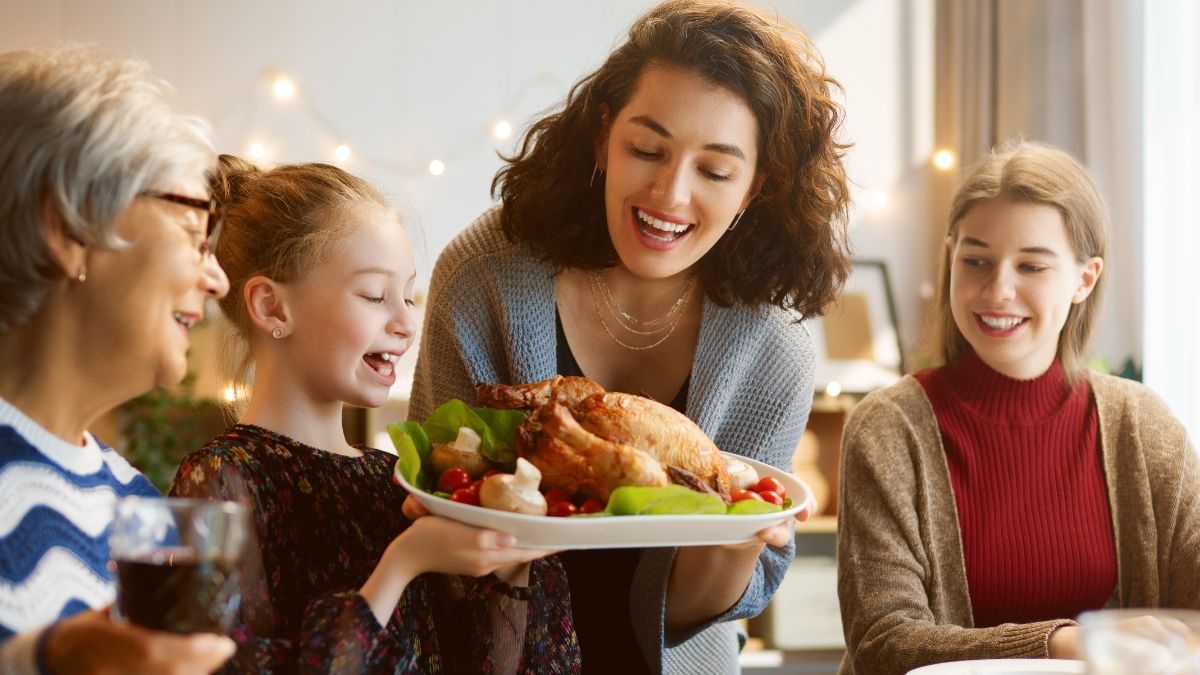 Sechat_Oficial's tweet card. Hábito de consumir cannabis no "Passeio dos Primos" deixa de ser segredo familiar e vira foco da mídia e do comércio nos EUA