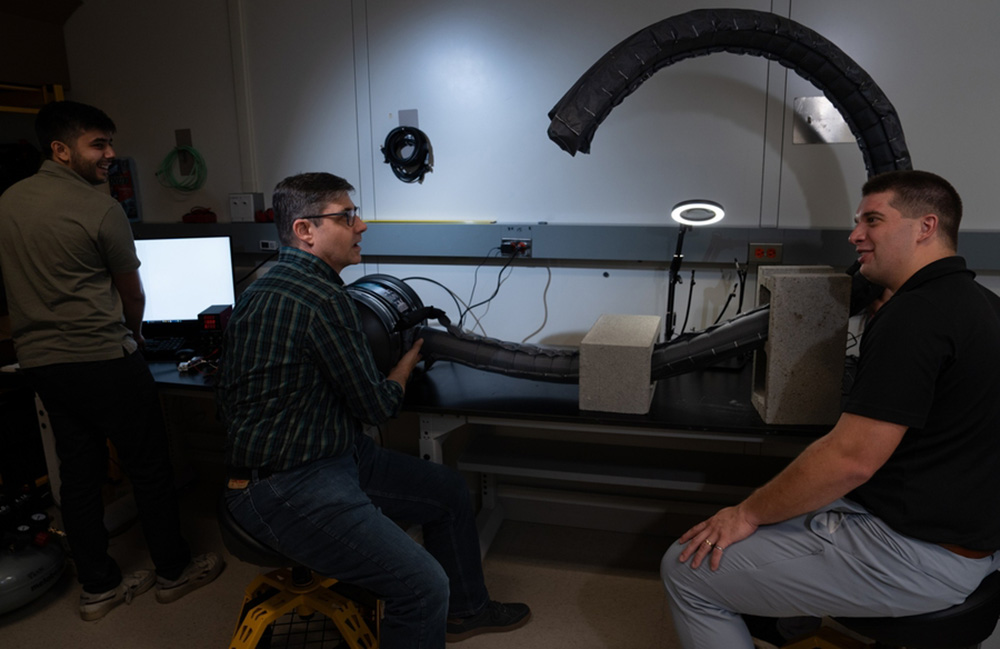 jeo88jeo's tweet card. A joint research team from MIT and Notre Dame created the Soft Pathfinding Robotic Observation Unit, or SPROUT.