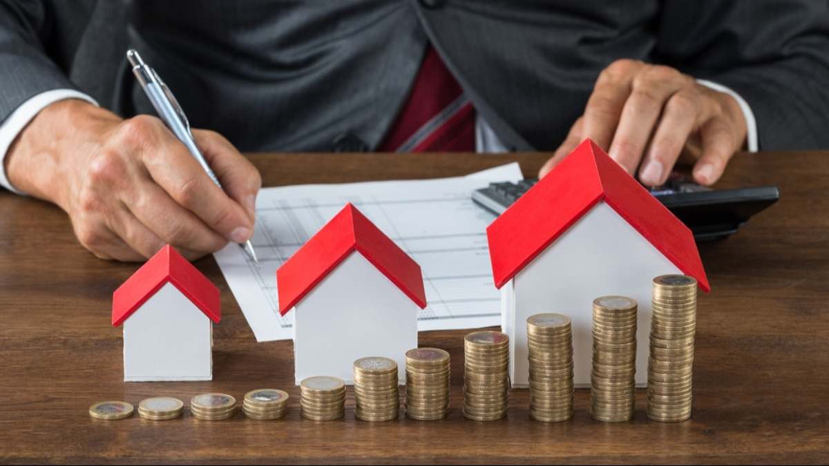 elEconomistaes's tweet card. La Hipoteca Variable de Kutxabank (euríbor+0,49%), el HipotecON tipo variable de Cajamar (e+0,50%) y la Hipoteca Variable de Banco Sabadell (e+0,55%) son las mejores hipotecas variables de noviembre...