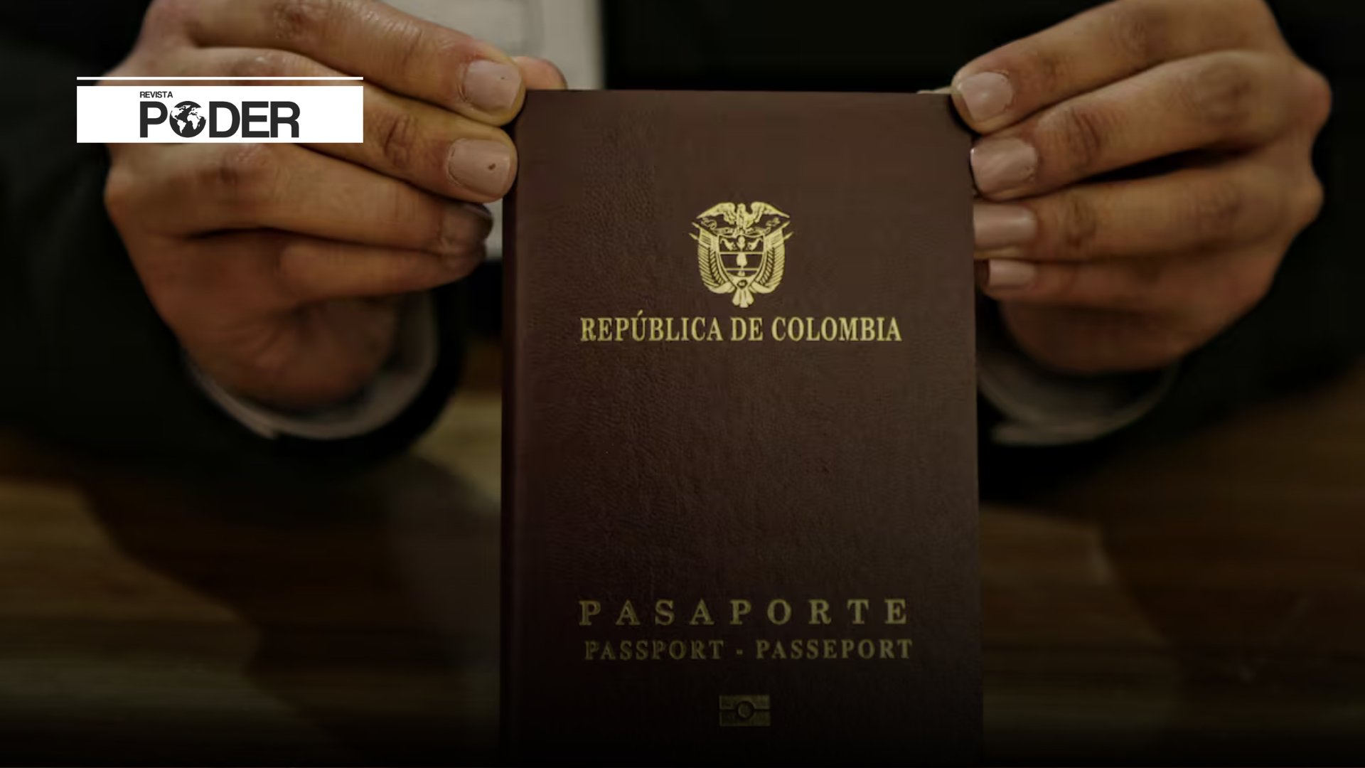 RevistaPODERcol's tweet card. Todo está listo: este martes se firmará el convenio entre Colombia y Portugal que pondrá fin al actual modelo de expedición de pasaportes y abrirá paso a una nueva etapa en manos del gobierno luso.