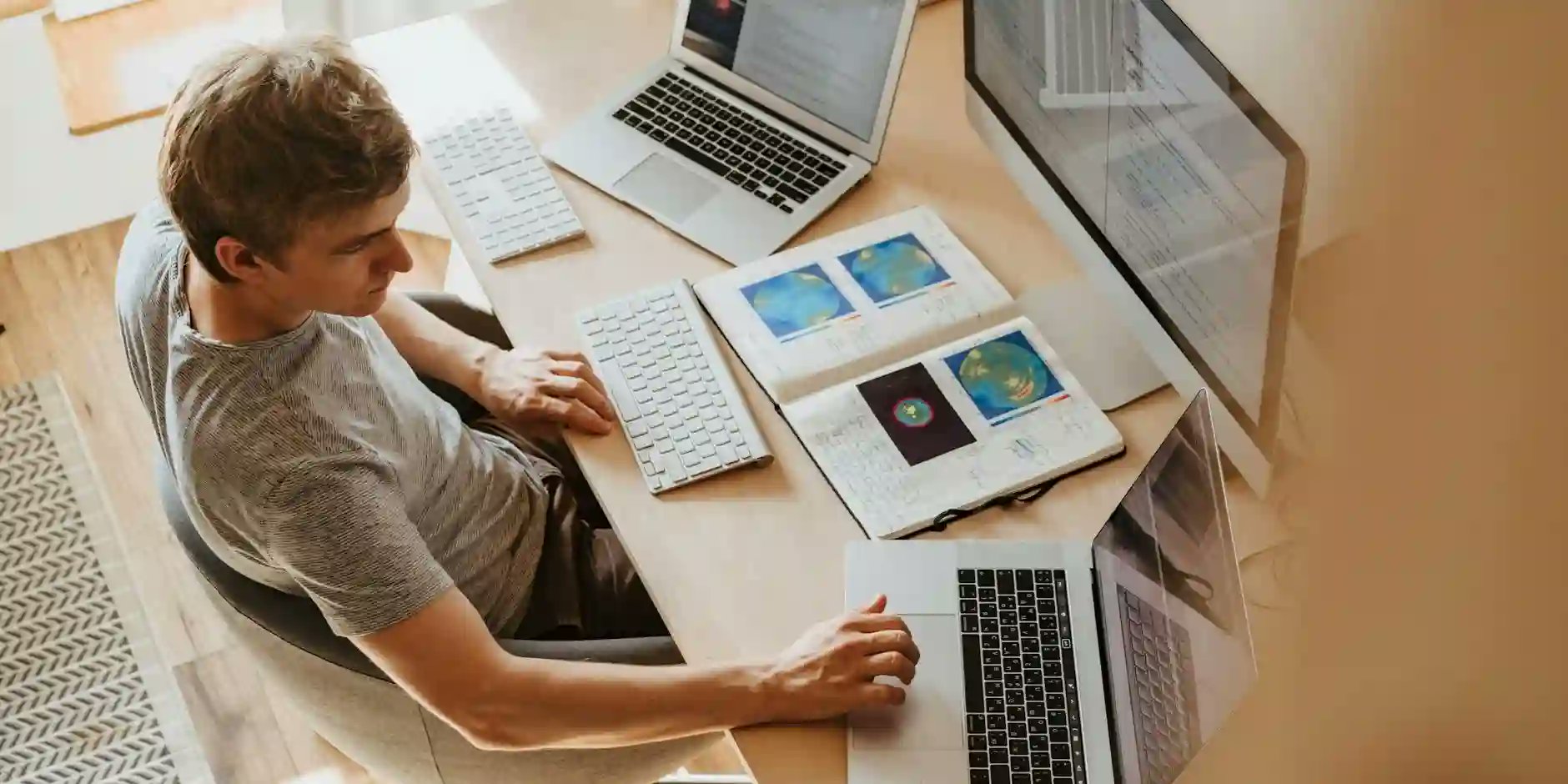 mobo's tweet card. Explore the benefits of hiring remote software developers in Reading to transform your business, improve efficiency, and foster innovation.