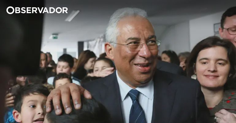 CDSParedes's tweet card. As relações familiares diretas e indiretas no Governo já envolvem mais de 40 pessoas. O Observador detetou mais cinco casos de familiares socialistas no executivo de Costa.