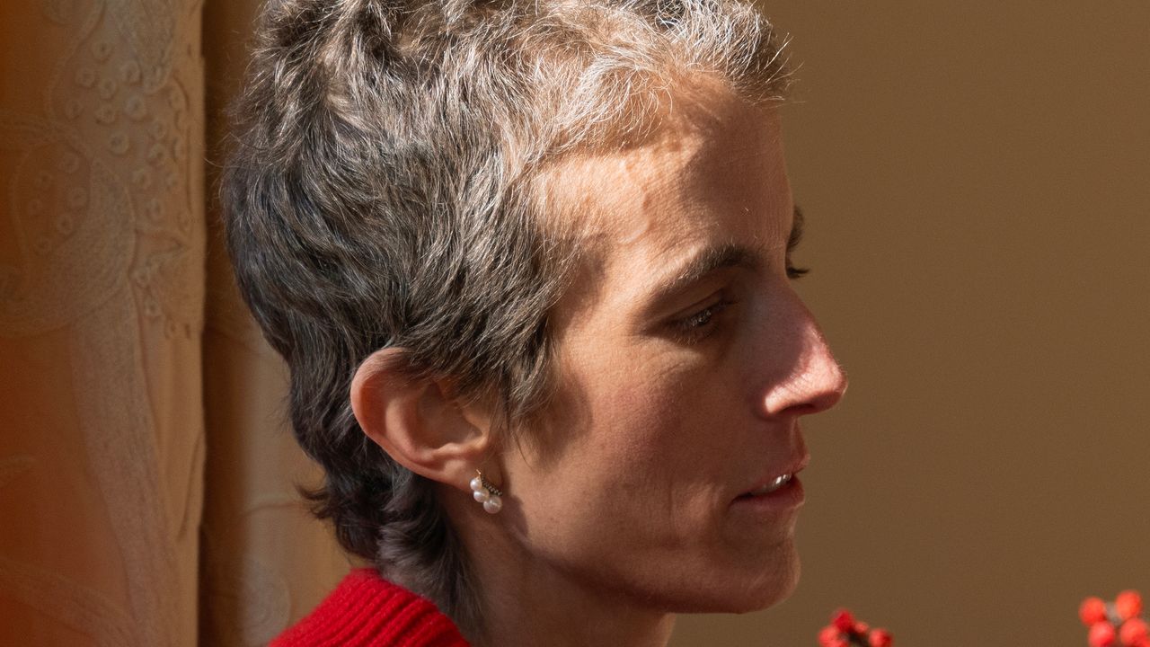 alexbronzini's tweet card. When I was diagnosed with leukemia, my first thought was that this couldn’t be happening to me, to my family.