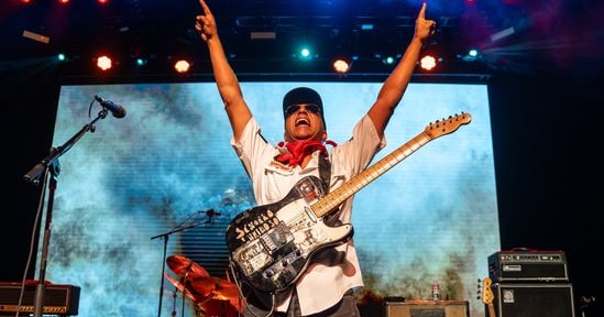 Tweet card summary image