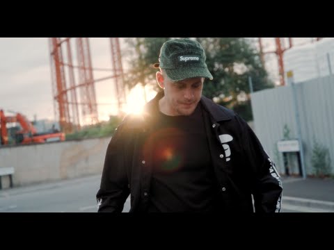 RyanProctor75's tweet card. Parallax – “Underdog” (ParallaxOfficalStore.BandCamp.Com / 2022) The UK’s Parallax delivers fast-paced, well-executed rhymes over the relentless bounce of producer Lezter on…