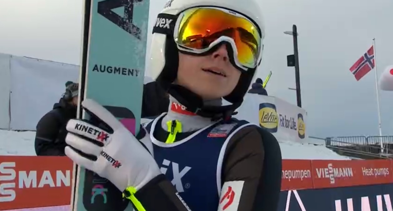 stanczyk_pawe's tweet card. Anna Twardosz punktuje w sobotnich zawodach Pucharu Świata w Lillehammer. Dobre skoki reprezentantki Polski.