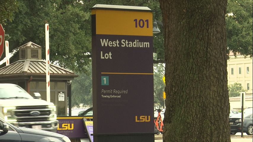 WBRZ's tweet card. BATON ROUGE - Several students on the LSU campus say they have been met with issues related to housing and parking, and classes haven't even started yet.