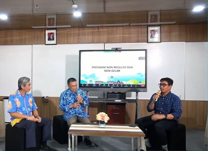 itbofficial's tweet card. BANDUNG, itb.ac.id – Direktorat Pendidikan Non Reguler, Institut Teknologi Bandung (ITB) menggelar diskusi dan tanya jawab terkait Program Non Reguler Non Gelar (NRNG) ITB secara bauran, di ITB...