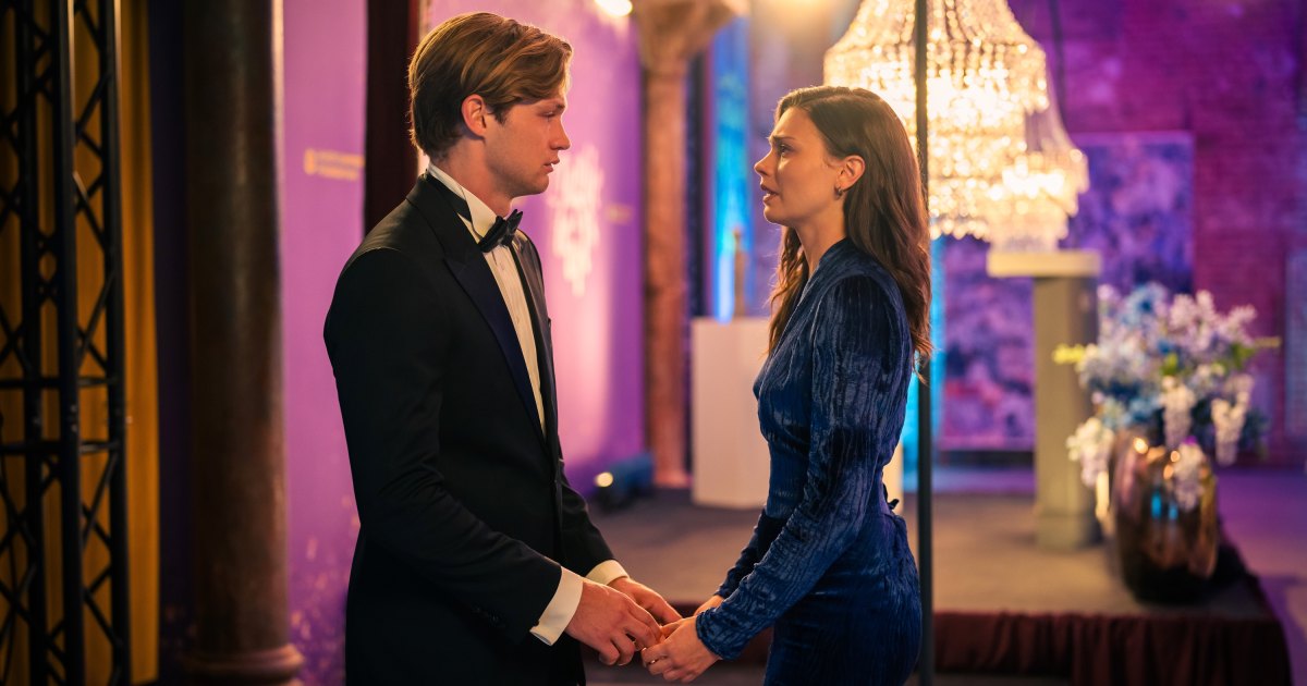 yanawrites's tweet card. Taylor Swift's music has been the national anthem for fictional TV couples — but which song does Damian Hardung want to see on 'Maxton Hall'?