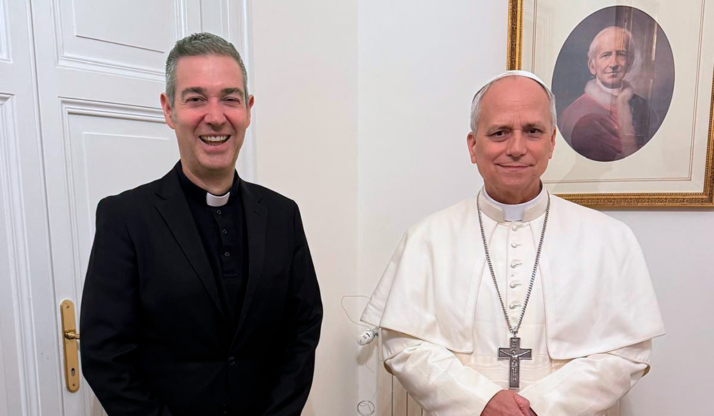 Software1966's tweet card. Del entorno de la extinta organización se rescató el bulo de que León XIV había encubierto abusos en Chiclayo