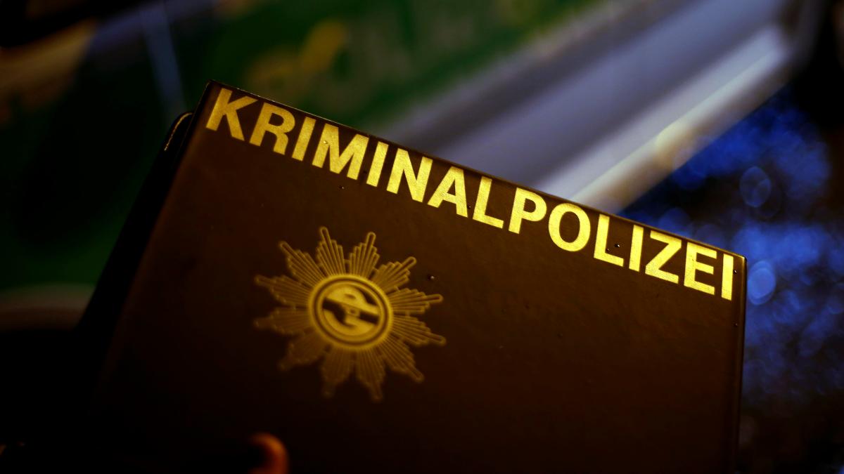 EnnoZitzmann's tweet card. Vor einigen Wochen beunruhigten Schüsse auf eine Bar in der Donauwörther Straße die Anwohner in Augsburg-Oberhausen. Nun gab es in der Nähe erneut einen Großeinsatz.