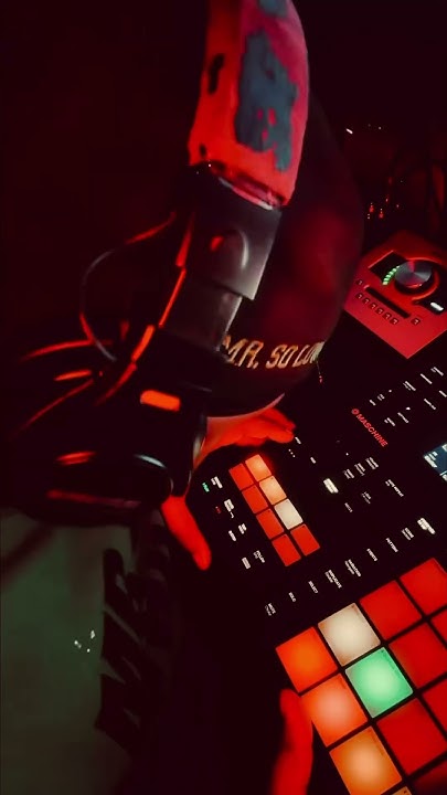 mrsolowkey's tweet card. I Had To Reactivate This Maschine MK3 🎹👀🥁