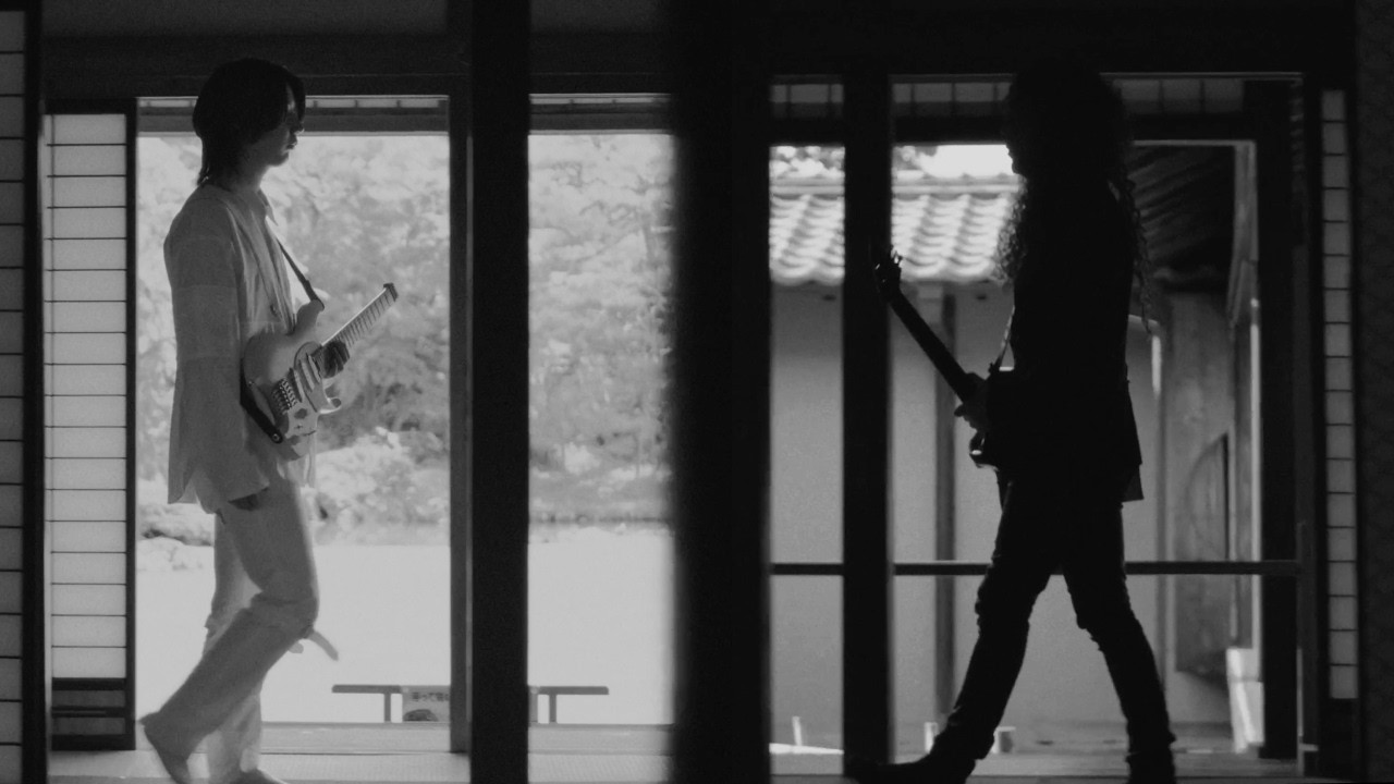 NeuralDSP's tweet card. Marty Friedman & Ichika Nito - 黒と白