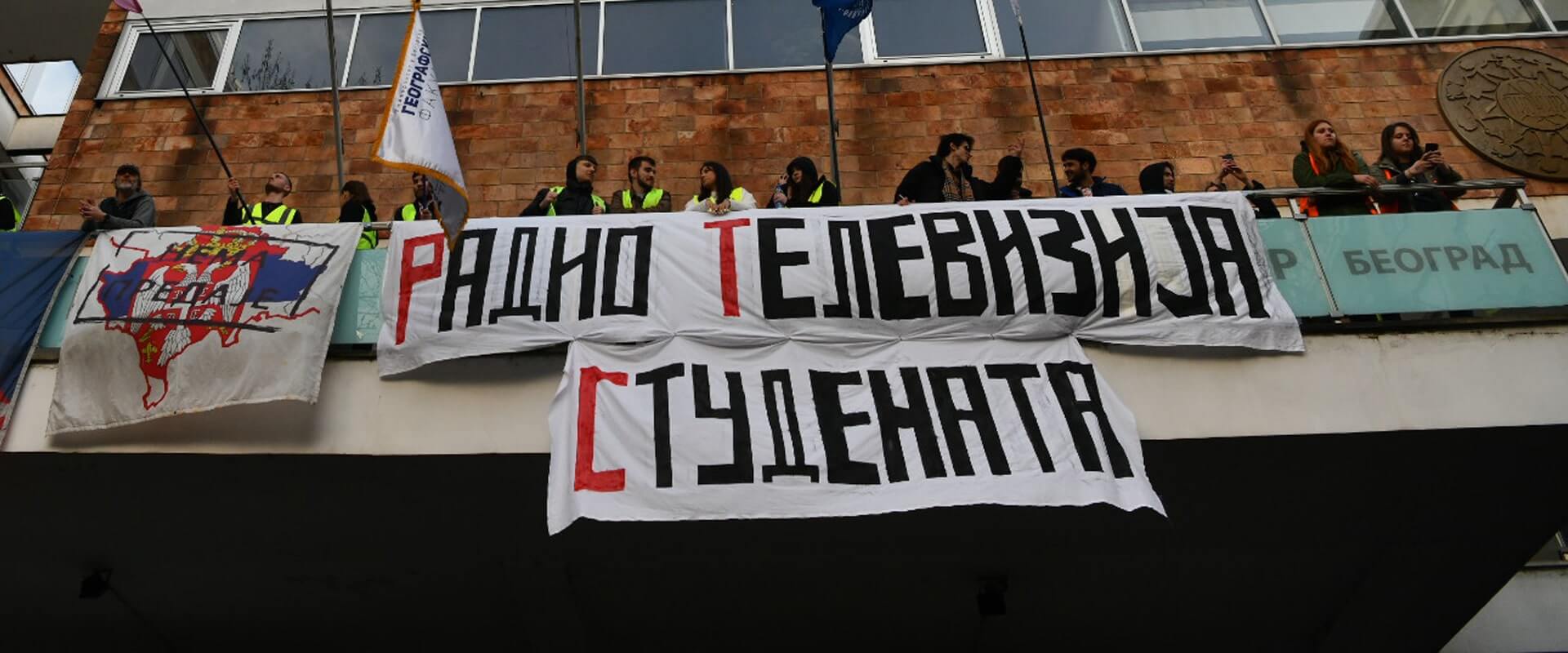 oblakoderportal's tweet card. ...ali da li biste to znali da nije imao ko da vas obavesti?