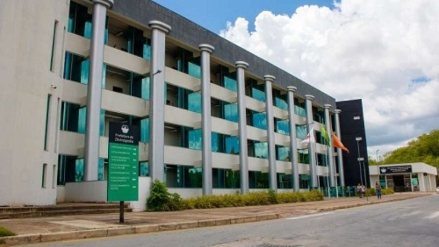 PortalMPA's tweet card. A Prefeitura de Divinópolis se posicionou sobre a multa que o município recebeu em relação às irregularidades na Estação de Esgoto no bairro Copacabana.