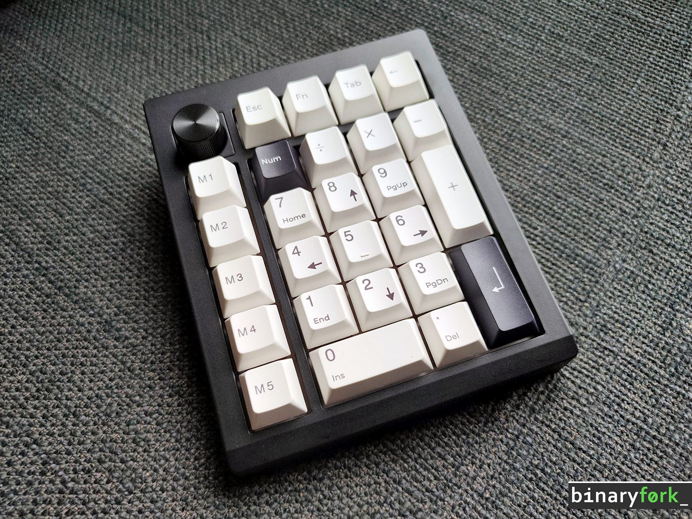 binaryforkcom's tweet card. Zuoya GMK26 is a wireless mechanical numpad with RGB, VIA/QMK customization and hot-swappable switches. Macropads (numpads with macro keys) are the