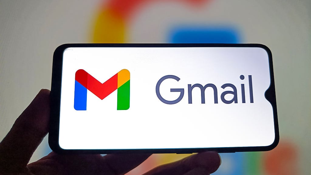 techhelpkb's tweet card. A Google spokesperson says claims about Gemini automatically accessing users’ Gmail data to train its AI model are false, following rumors circulating on social media.