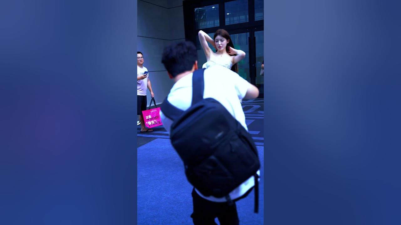 avscc's tweet card. [小乌苏Tina] @ TAS Taizhou Auto Show #autoshow #beauty #supermodel #车模