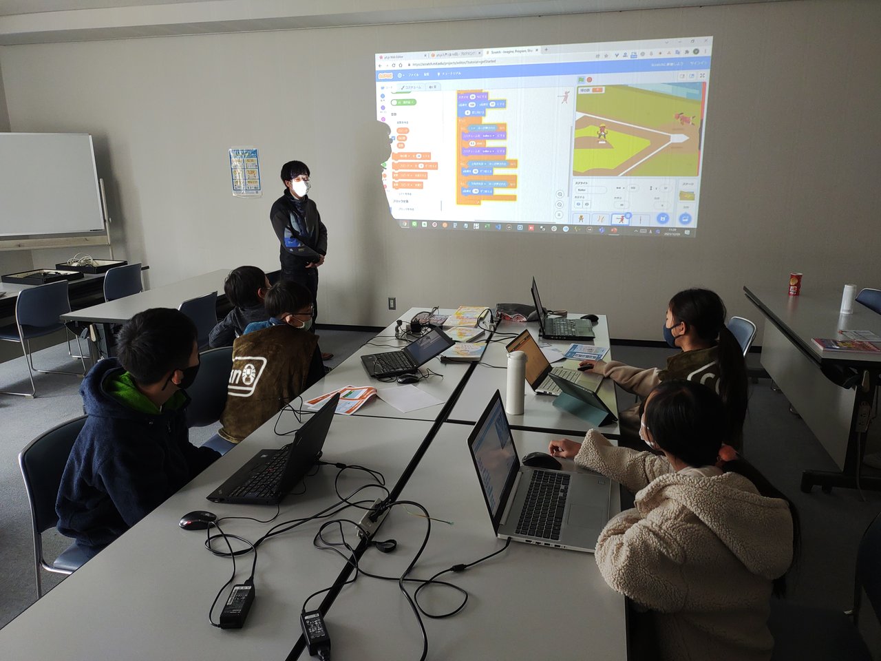 CoderDojo_KSWD's tweet card. # 新型コロナウイルス感染症予防のための注意事項 ## 開催にあたり、現在のコロナウイルスの感染状況を踏まえて、開催の中止や時間の短縮を行う可能性がありますことをご了承ください。 参加にあたっては、当日に以下のチェックをお願いいたします。安全を第一に考えて開催したいと思いますので、ご理解、ご協力をお願いいたします。 チェック項目 | 内容 ---|--- 体温測定健康チェック |...